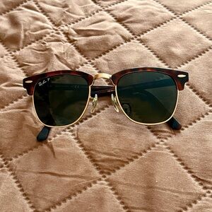 Ray-Ban Clubmaster Classic- Tortoise on Gold Sunglasses- 49 mm